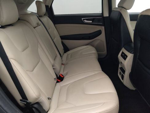 Used 2021 Ford Edge Titanium w/ Equipment Group 301A FWD image 19