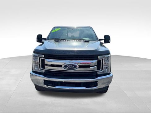 Used 2019 Ford F250 XLT AWD/4WD image 11