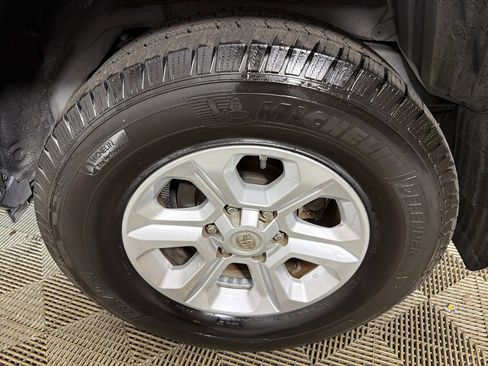Used 2014 Toyota 4Runner SR5 RWD image 19