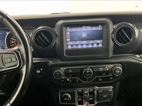 Used 2021 Jeep Wrangler Unlimited Sport AWD/4WD image 7
