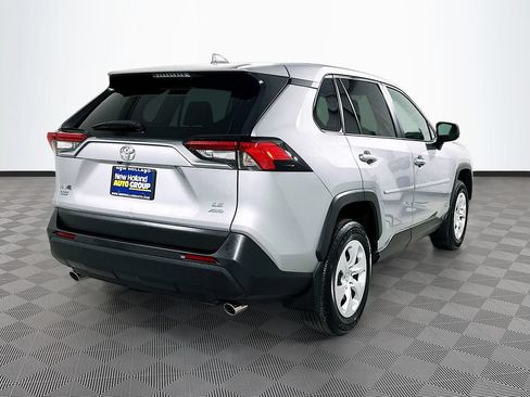 Used 2024 Toyota RAV4 LE AWD/4WD image 7