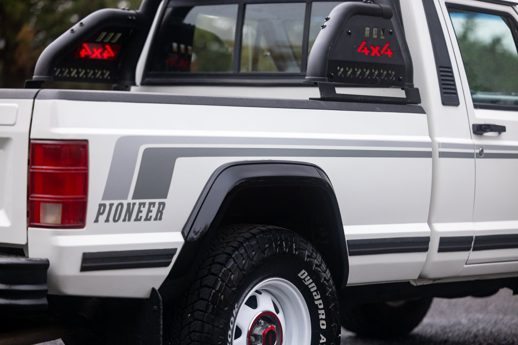 Used 1988 Jeep Comanche Pioneer AWD/4WD image 49