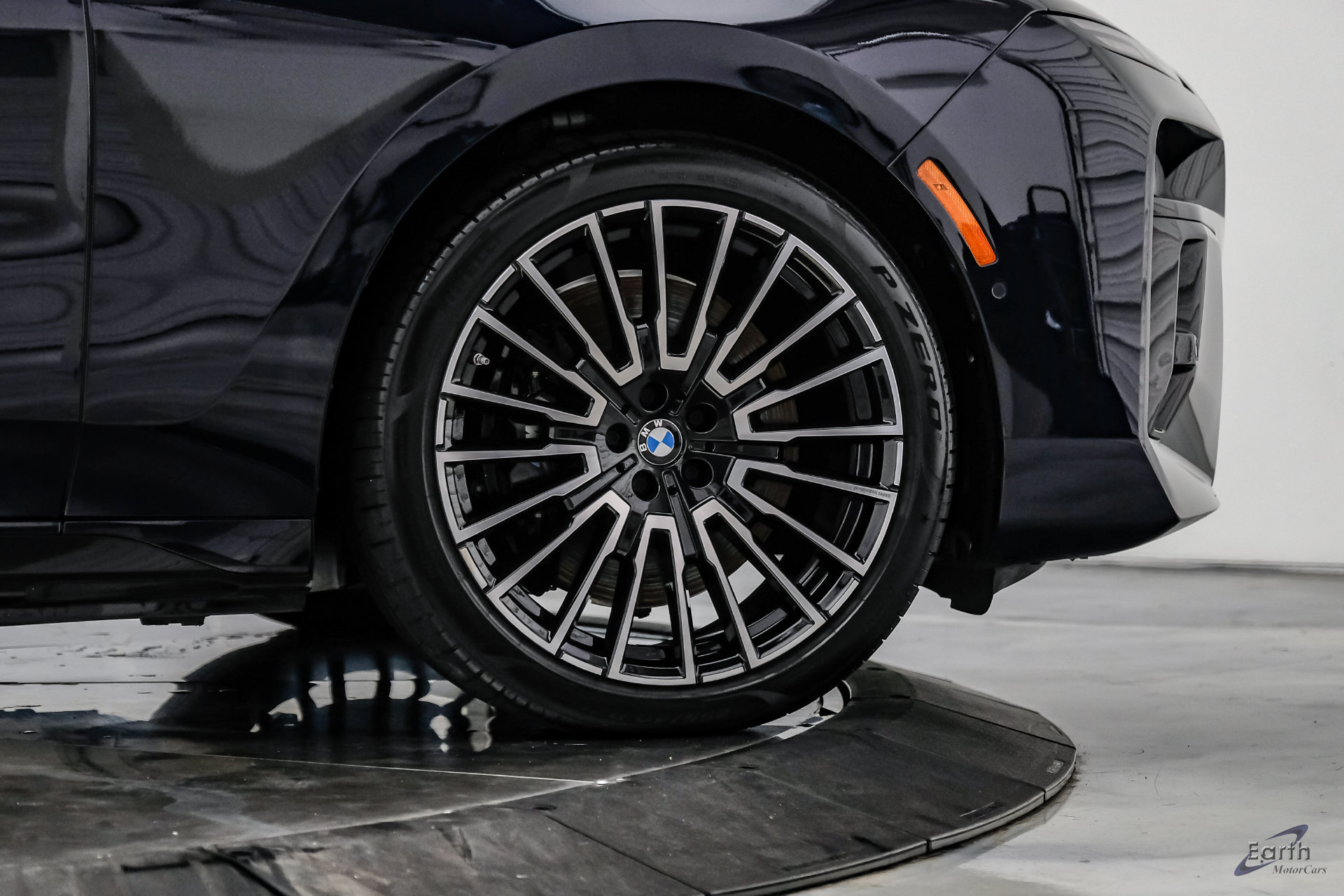 Used 2025 BMW i7 xDrive60 AWD/4WD image 99