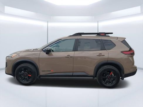 Used 2025 Nissan Rogue SV AWD/4WD image 6