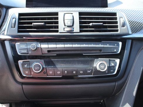 Used 2016 BMW M4 Convertible image 85