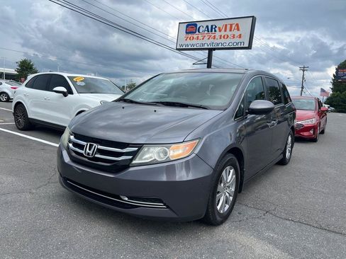 Used 2016 Honda Odyssey SE image 1