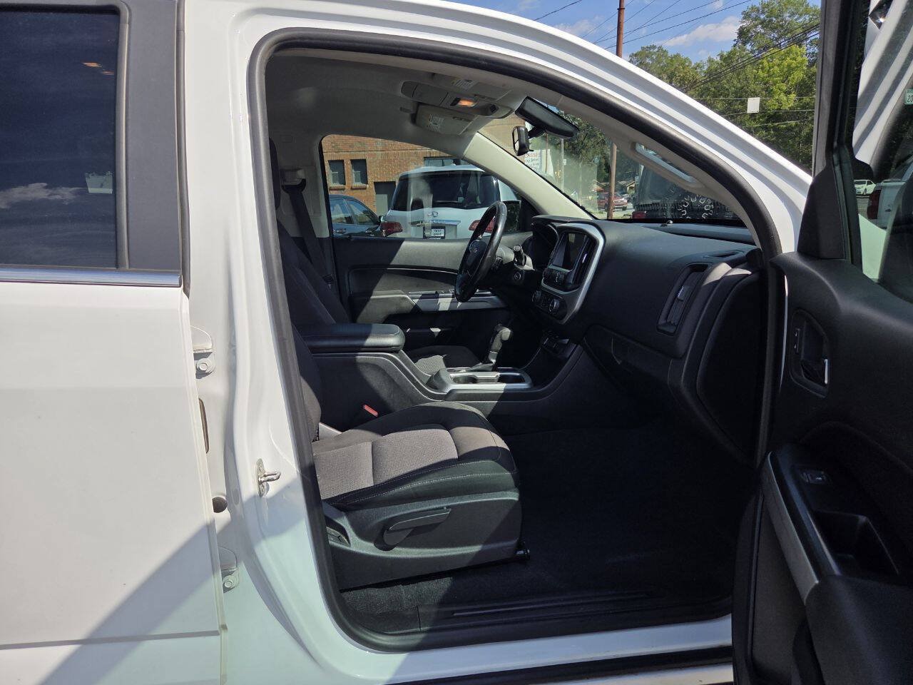 Used 2020 Chevrolet Colorado LT w/ LT Convenience Package RWD image 19