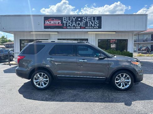 Used 2015 Ford Explorer XLT w/ Equipment Group 202A FWD image 1