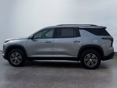 Used 2024 Chevrolet Traverse LT w/ LPO, Floor Liner Package image 2