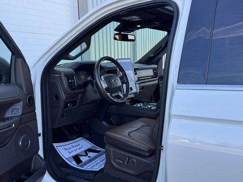 Used 2023 Ford Expedition Max King Ranch image 22