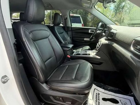 Used 2020 Ford Explorer XLT w/ Equipment Group 202A RWD image 14