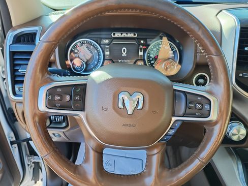Used 2021 RAM 1500 Laramie AWD/4WD image 17