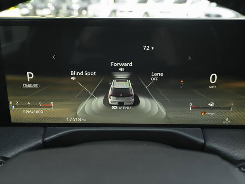 Used 2025 Nissan Armada Platinum image 10