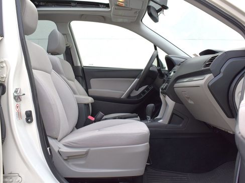Used 2015 Subaru Forester 2.5i Premium w/ All-Weather Package AWD/4WD image 30