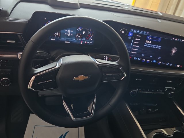Used 2026 Chevrolet Suburban Premier AWD/4WD image 6