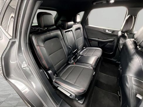 Certified 2025 Ford Escape ST-Line Select AWD/4WD image 27