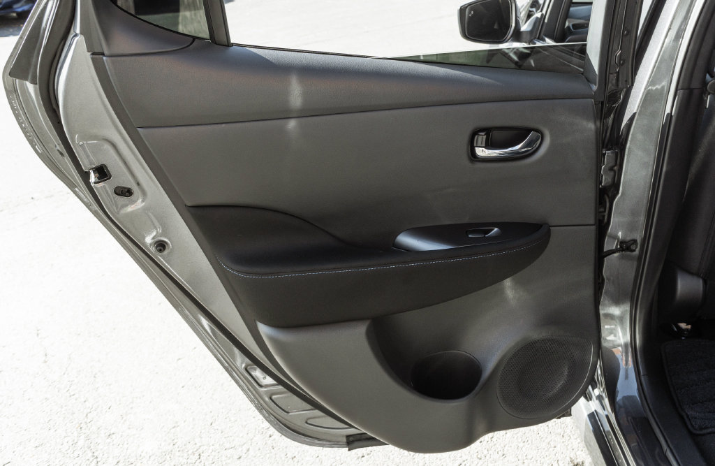 Used 2025 Nissan Leaf S FWD image 25
