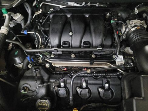 Used 2018 Ford Explorer XLT w/ Equipment Group 202A image 30