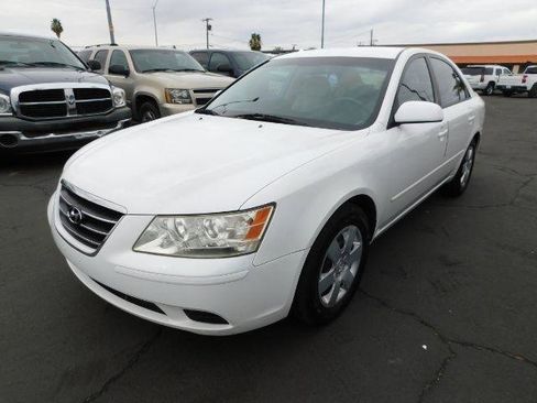 Used 2010 Hyundai Sonata GLS image 3