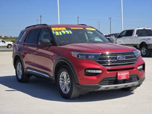Used 2022 Ford Explorer XLT w/ Equipment Group 202A image 1