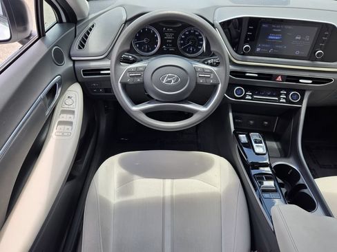 Certified 2022 Hyundai Sonata SEL w/ Preferred Accessory Package FWD image 13