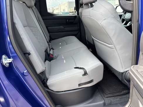 Used 2025 Toyota Tacoma SR5 AWD/4WD image 20