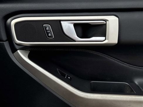 Used 2023 Ford Explorer XLT w/ Equipment Group 202A image 12