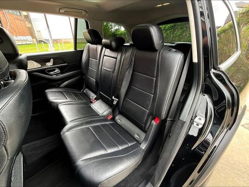Used 2024 Mercedes-Benz GLS 450 4MATIC image 37