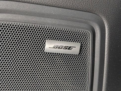 Certified 2026 Porsche Macan AWD/4WD image 26