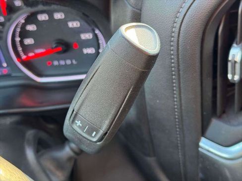 Used 2020 Chevrolet Silverado 1500 LT w/ Convenience Package image 23