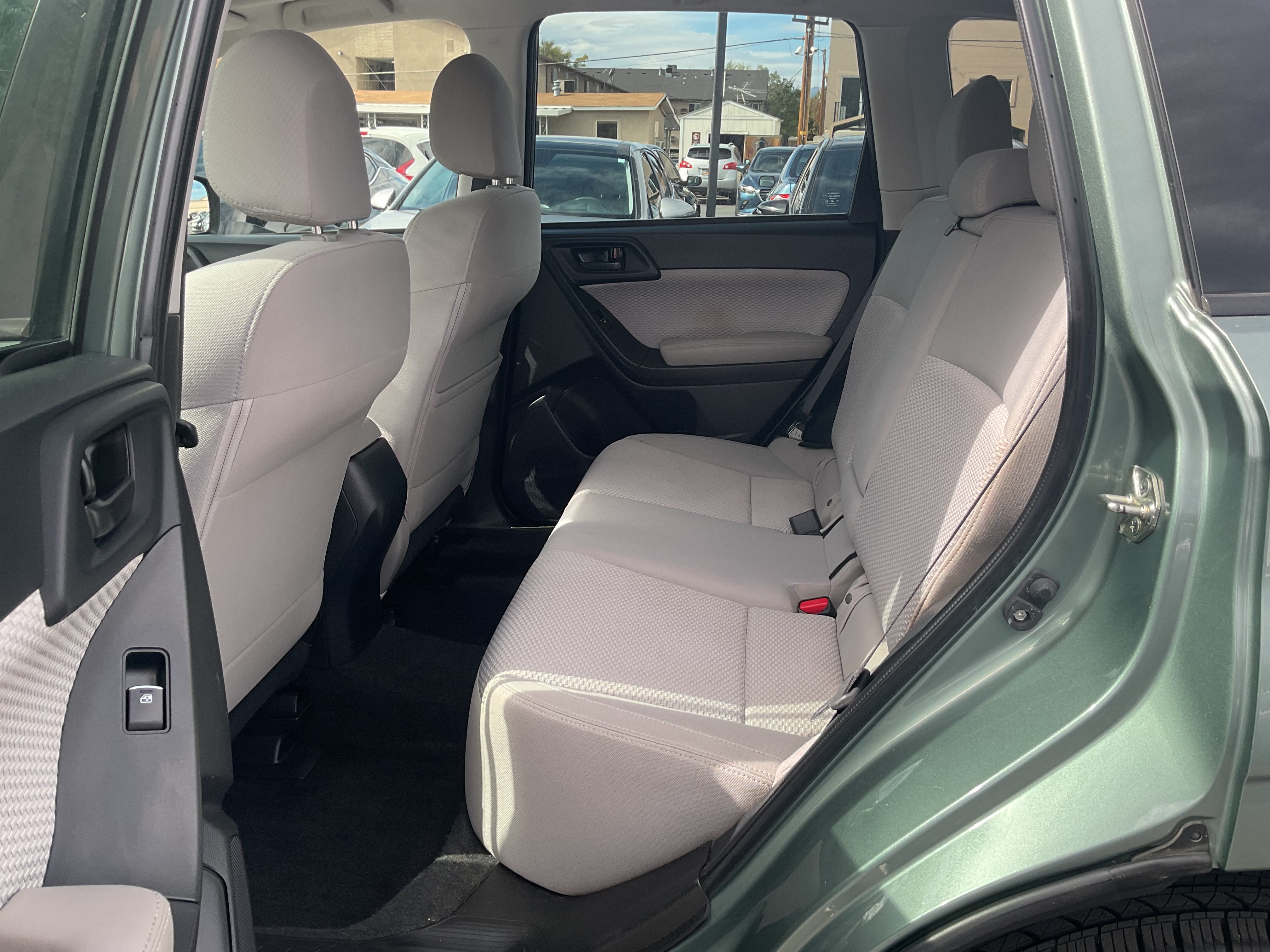 Used 2017 Subaru Forester 2.5i Premium AWD/4WD image 16