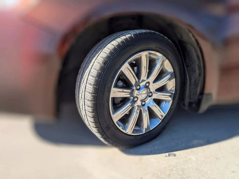 Used 2013 Chrysler 200 Touring image 20