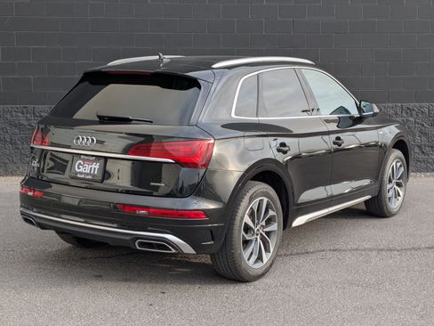 Certified 2023 Audi Q5 2.0T Premium w/ Convenience Package AWD/4WD image 3