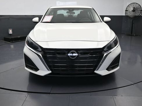 Used 2023 Nissan Altima 2.5 SV FWD image 47