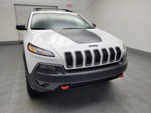 Used 2018 Jeep Cherokee Trailhawk w/ Cold Weather Group image 14
