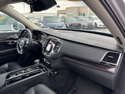Used 2017 Volvo XC90 T6 Momentum w/ Vision Package AWD/4WD image 29