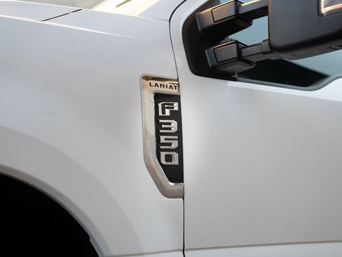 Used 2019 Ford F350 Lariat image 5