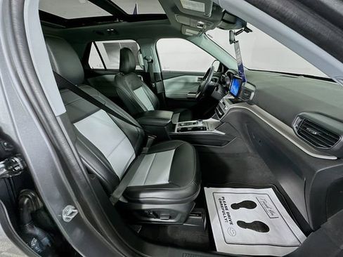 Certified 2023 Ford Explorer XLT w/ Equipment Group 202A image 36