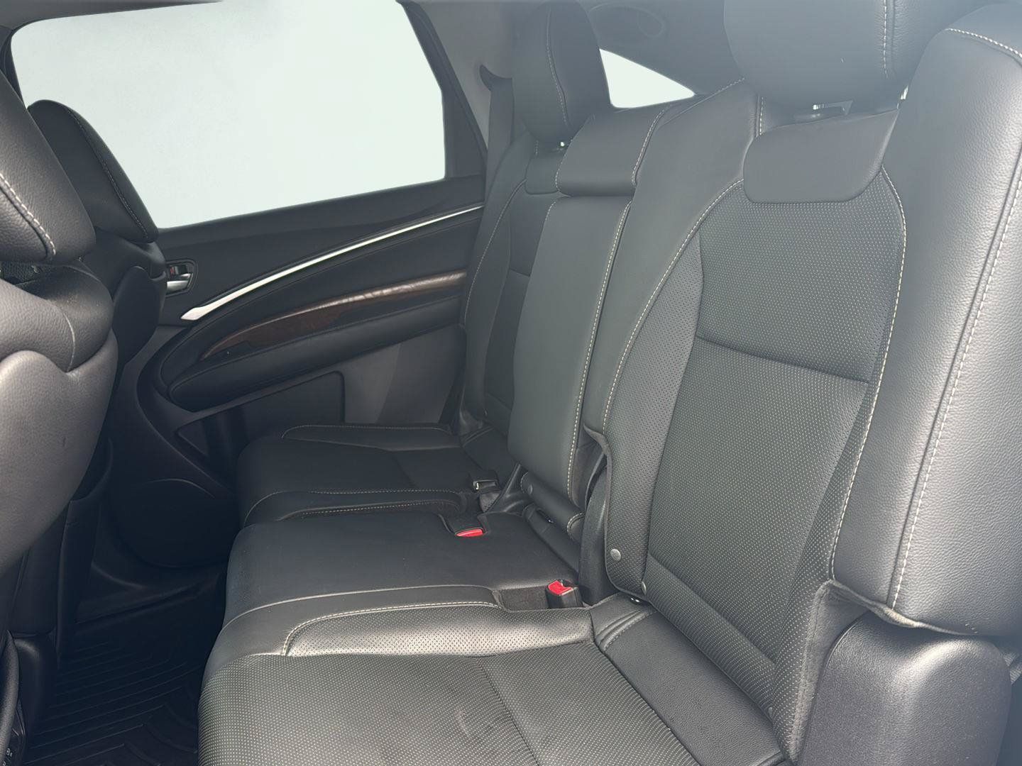 Used 2020 Acura MDX w/ Technology Package FWD image 3