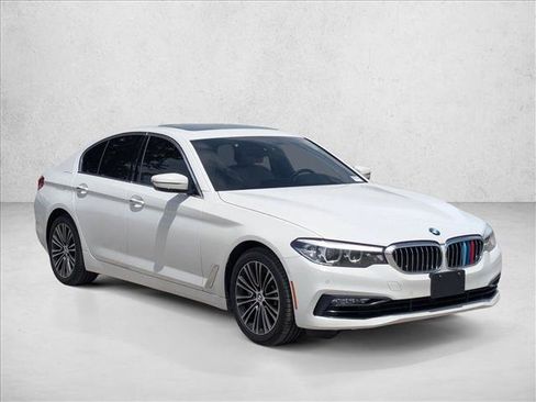 Used 2017 BMW 530i xDrive w/ Premium Package AWD/4WD image 3