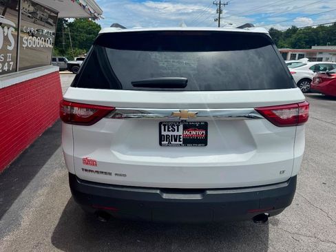 Used 2020 Chevrolet Traverse LT w/ Driver Confidence II Package AWD/4WD image 4