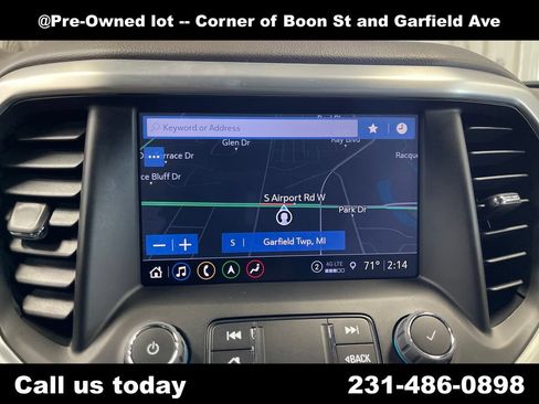 Used 2023 GMC Acadia SLT w/ Preferred Package FWD image 25