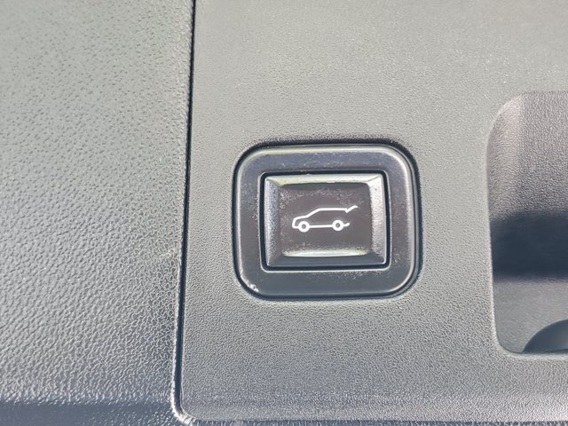 Certified 2023 Cadillac XT5 Luxury FWD image 11