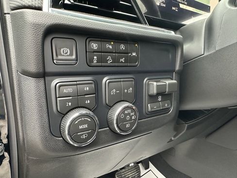 New 2026 Chevrolet Suburban RST w/ RST Capability Package image 26