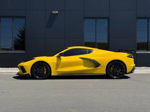 Used 2025 Chevrolet Corvette Stingray Preferred Cpe w/ Z51 Performance Package RWD image 4