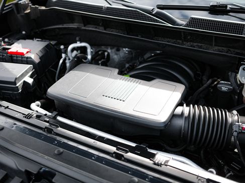 Used 2020 Chevrolet Silverado 1500 LTZ w/ LTZ Premium Package image 32