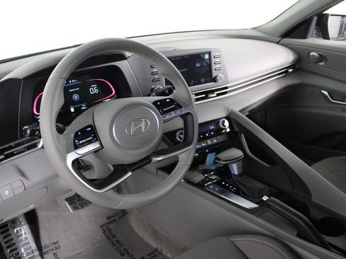 Used 2026 Hyundai Elantra Sport FWD image 18
