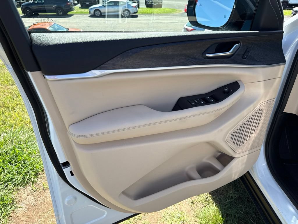 New 2027 Jeep Grand Cherokee Limited AWD/4WD image 18