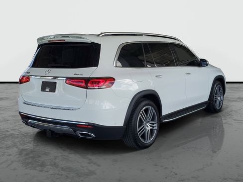 Used 2022 Mercedes-Benz GLS 450 4MATIC image 2