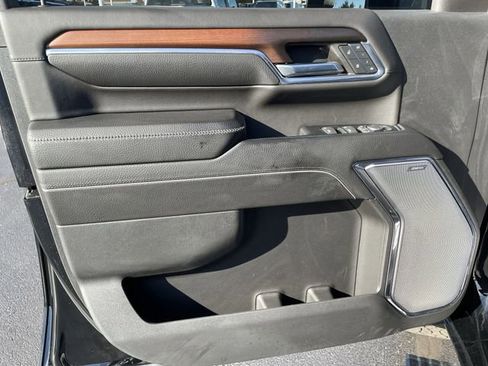 Used 2024 GMC Sierra 2500 Denali w/ Denali Reserve Package image 12